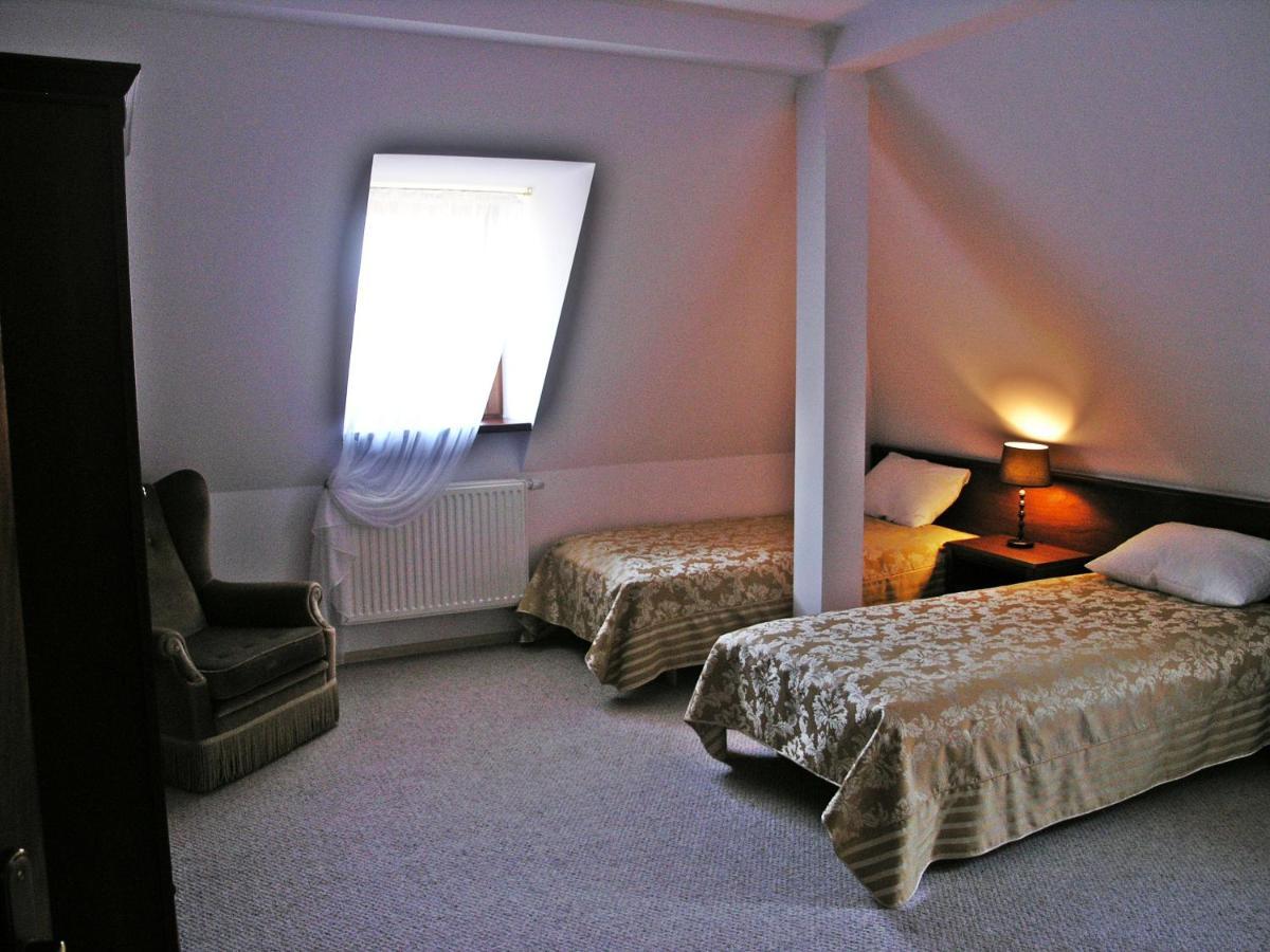 Palac Chojnata Wola Chojnata Extérieur photo