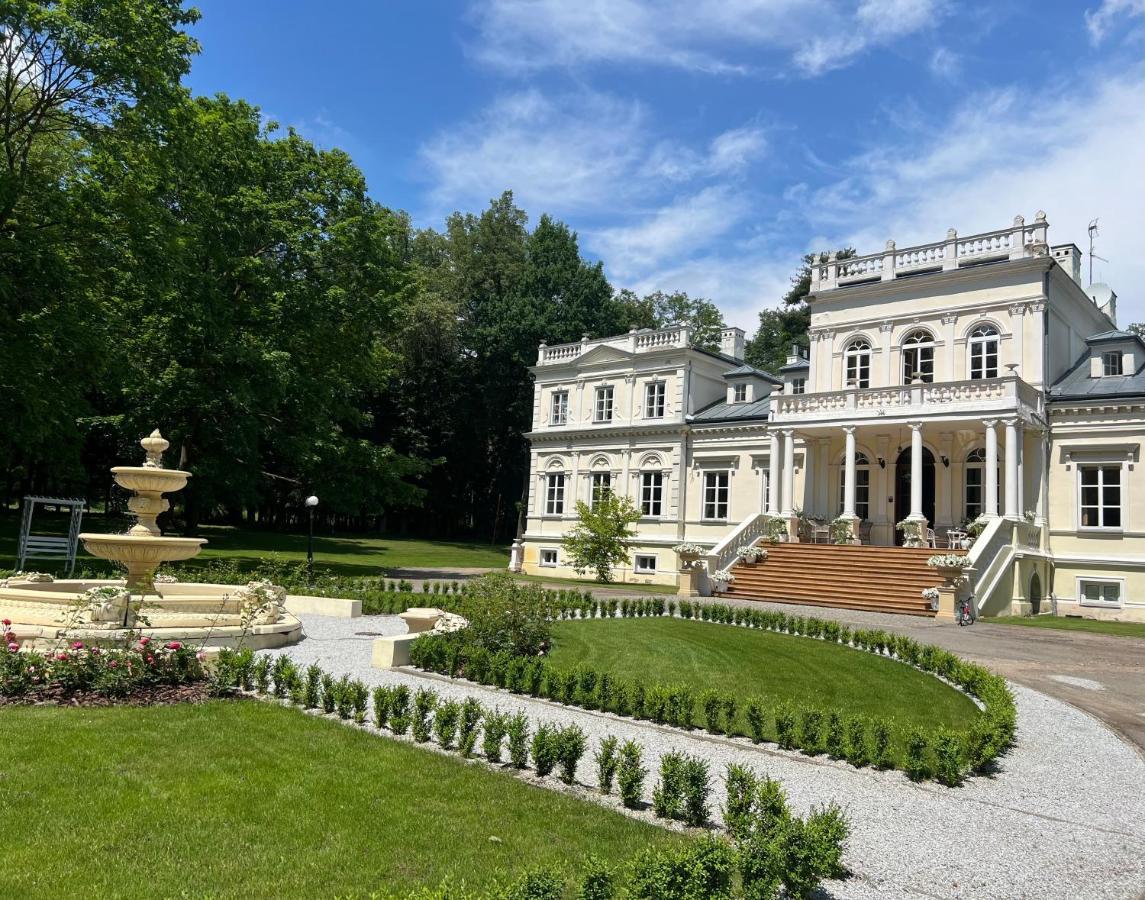 Palac Chojnata Wola Chojnata Extérieur photo