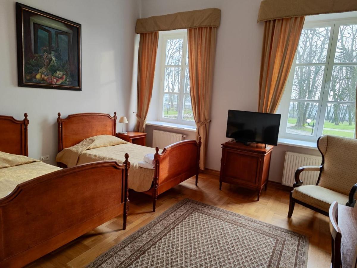 Palac Chojnata Wola Chojnata Extérieur photo