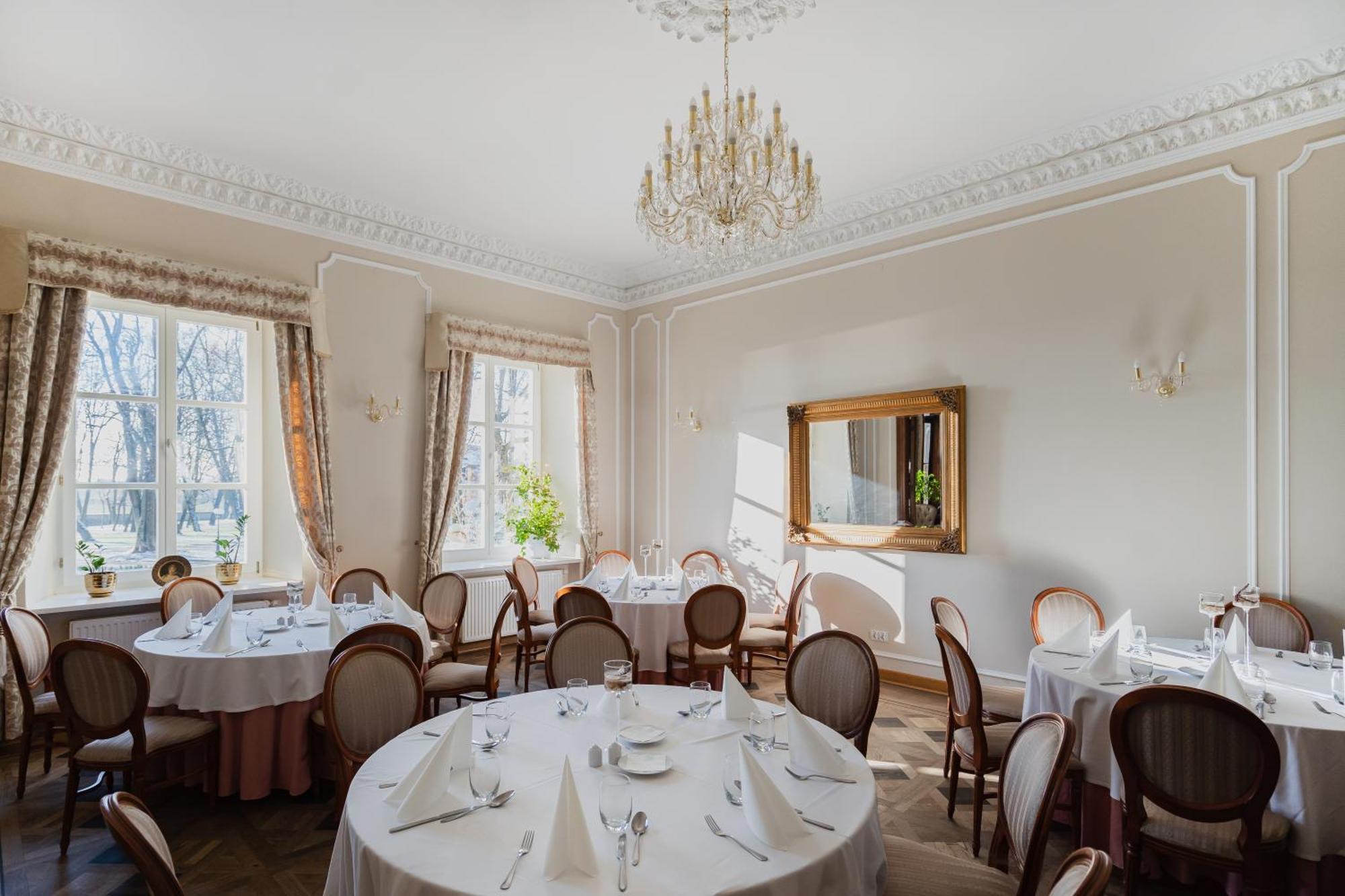 Palac Chojnata Wola Chojnata Extérieur photo