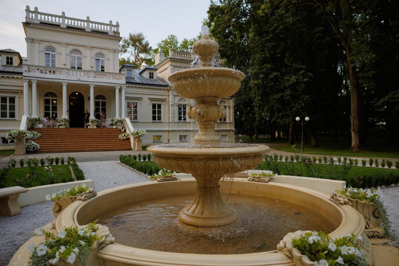 Palac Chojnata Wola Chojnata Extérieur photo